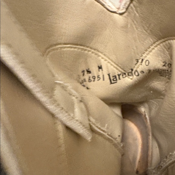 Laredo pearly white cowboy boots (vintage) - Picture 5 of 5